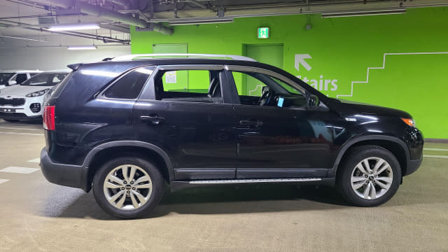 2010 KIA SORENTO R