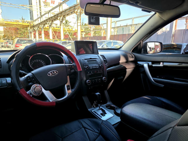 2011 KIA SORENTO R