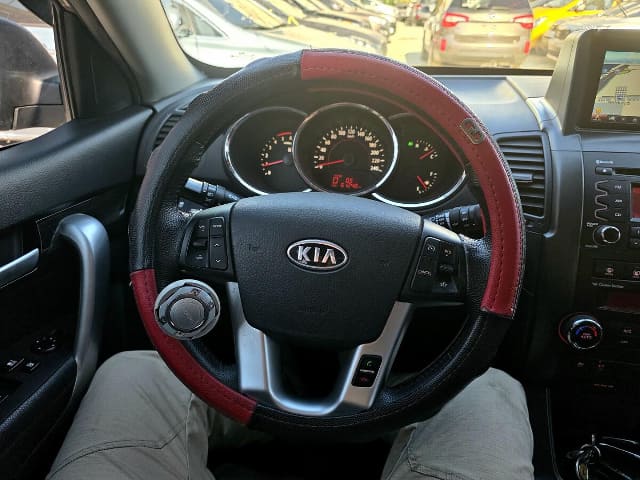 2011 KIA SORENTO R