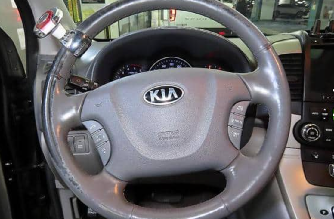 2014 KIA GRAND CARNIVAL