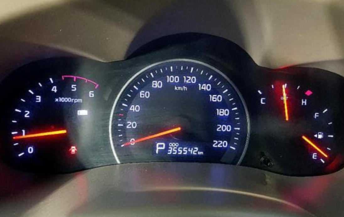 2013 KIA GRAND CARNIVAL